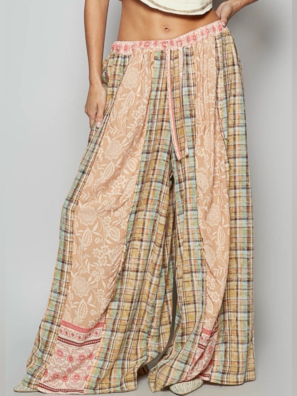 POL Plaid Wide-Leg Pants ~ Georgia Peach
